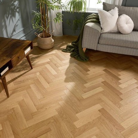 Herringbone Parquet Engineered Wood Flooring 18mm Natural Oak Brushed Oiled