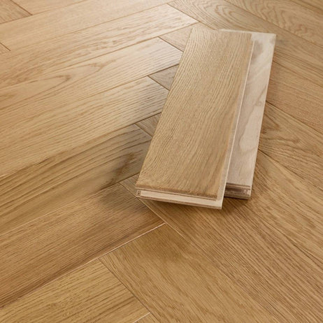 Herringbone Parquet Engineered Wood Flooring 18mm Natural Oak Brushed Oiled