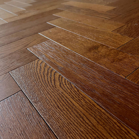 Herringbone Parquet Engineered Wood Flooring lacquered Dalgona Oak 10mm