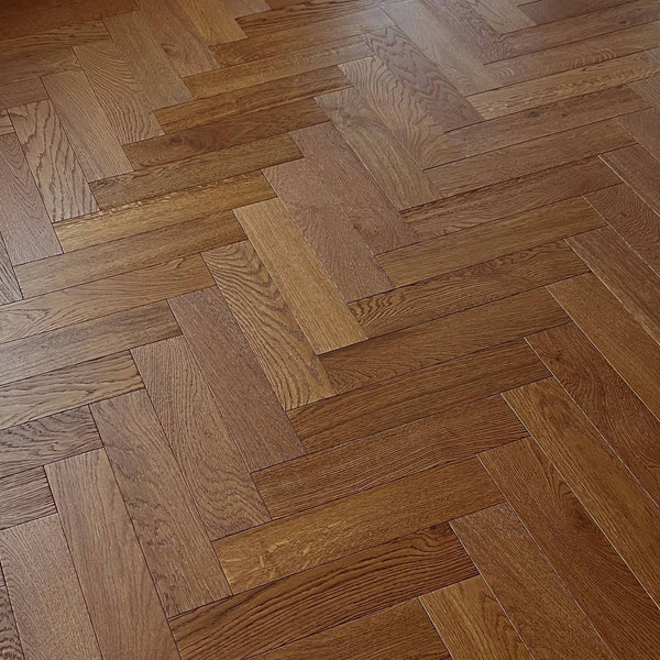 Herringbone Parquet Engineered Wood Flooring 10mm lacquered Autumn Oak