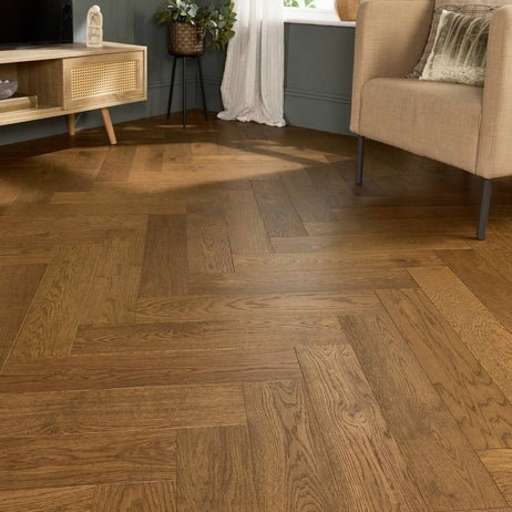 Herringbone Parquet Engineered Wood Flooring Brushed Matt Lacquer 14mm Harvest Oak