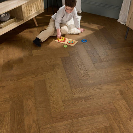 Herringbone Parquet Engineered Wood Flooring Brushed Matt Lacquer 14mm Harvest Oak