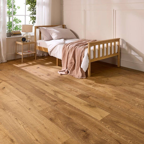 Manor Otley Engineered Wood Flooring 18mm x 190mm Natural Oak Blackline Brushed Matt Lac