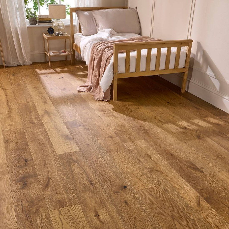 Manor Otley Engineered Wood Flooring 18mm x 190mm Natural Oak Blackline Brushed Matt Lac