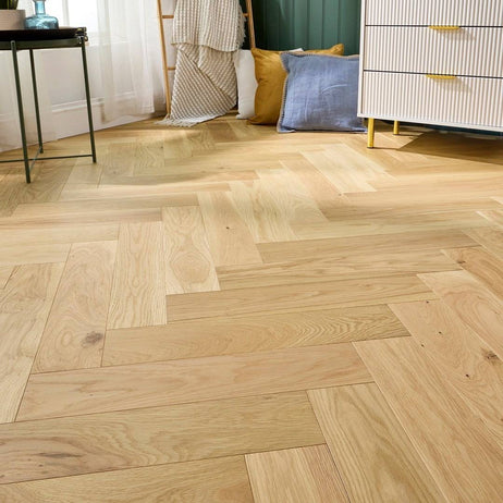 Herringbone Parquet Engineered Wood Flooring 14mm Stripped Oak Brushed Oiled