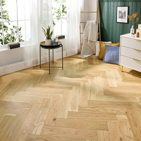 Herringbone Parquet Engineered Wood Flooring 14mm Stripped Oak Brushed Oiled