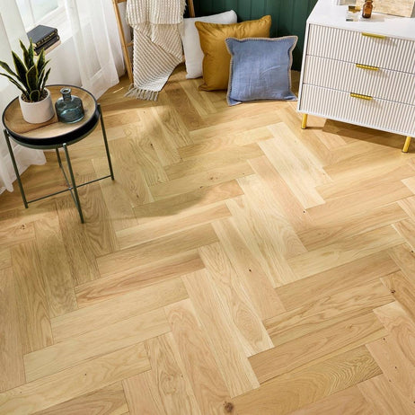Herringbone Parquet Engineered Wood Flooring 14mm Stripped Oak Brushed Oiled