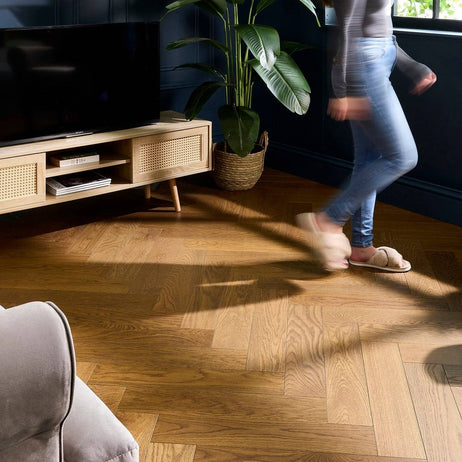 Herringbone Parquet Engineered Wood Flooring 14mm Ambergrain Oak Brushed Lacquer