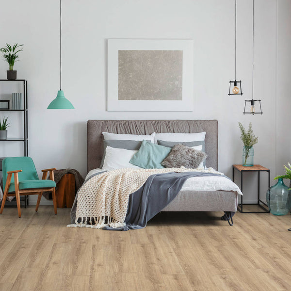 Prestige Laminate Flooring 8mm Champagne Oak 821