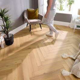 Embrace Herringbone Laminate Flooring Woodland Oak 14mm Built-in Underlay