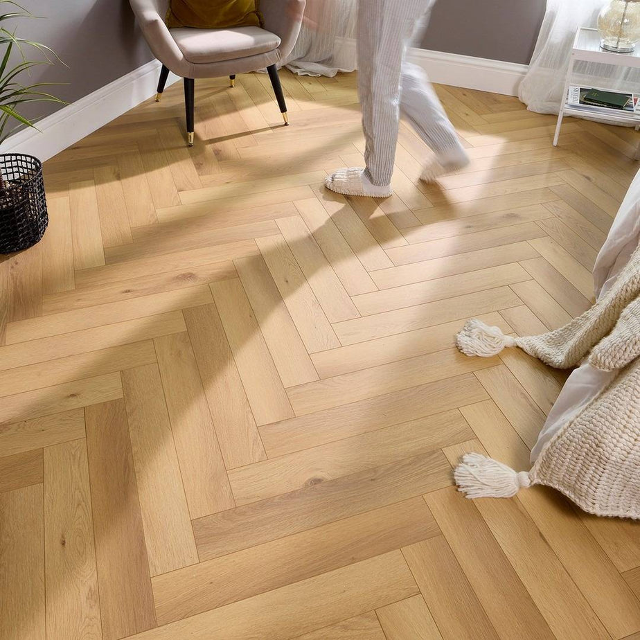Embrace Herringbone Laminate Flooring Woodland Oak 14mm Built-in Underlay