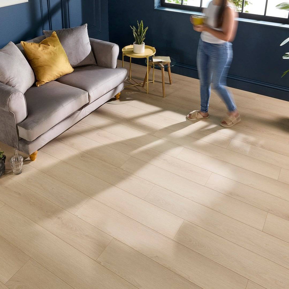 Embrace Pro Laminate Flooring 14mm Polar Oak AC5 Built-in Underlay