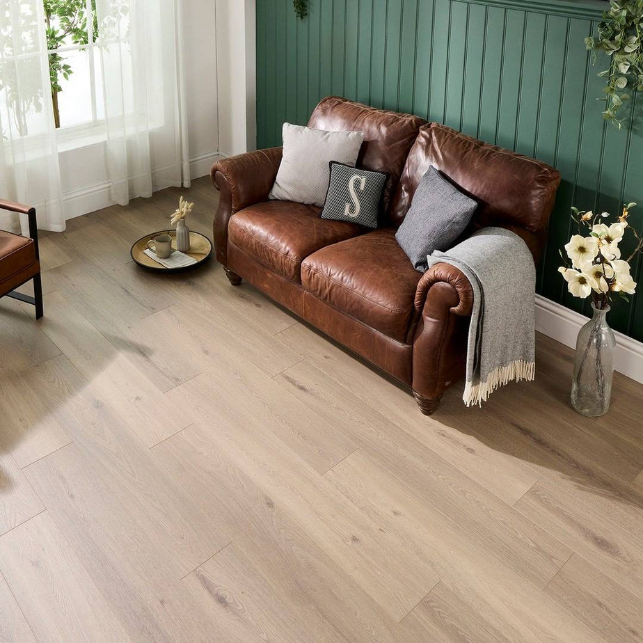 Embrace Pro Laminate Flooring 14mm Crystal Oak AC5 Built-in Underlay