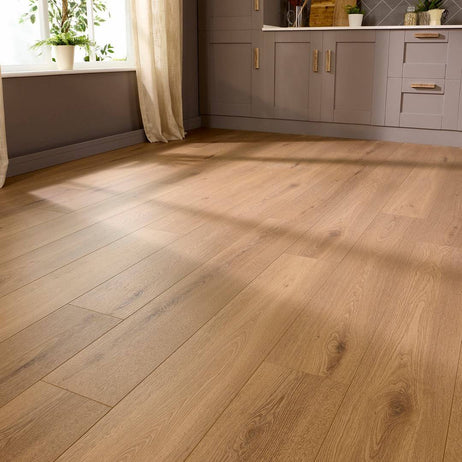 Embrace Pro Laminate Flooring 14mm Farmhouse Oak AC5 Built-in Underlay