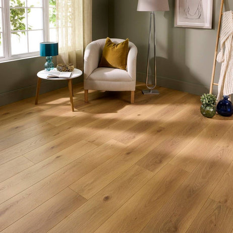 Embrace Pro Laminate Flooring 14mm Woodland Oak AC5 Built-in Underlay