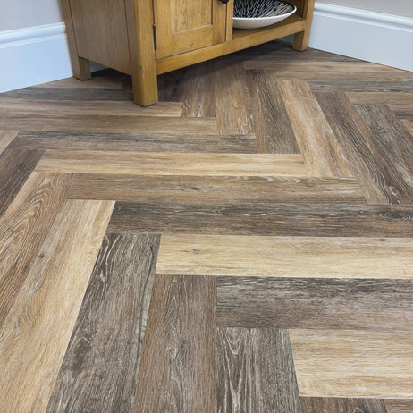 Chic Parquet LVT Flooring Dry Back Oak Diverse 8004