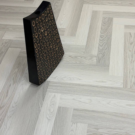 Chic Parquet LVT Flooring Dry Back Pale Oak 8008