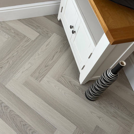 Chic Parquet LVT Flooring Dry Back Pale Oak 8008